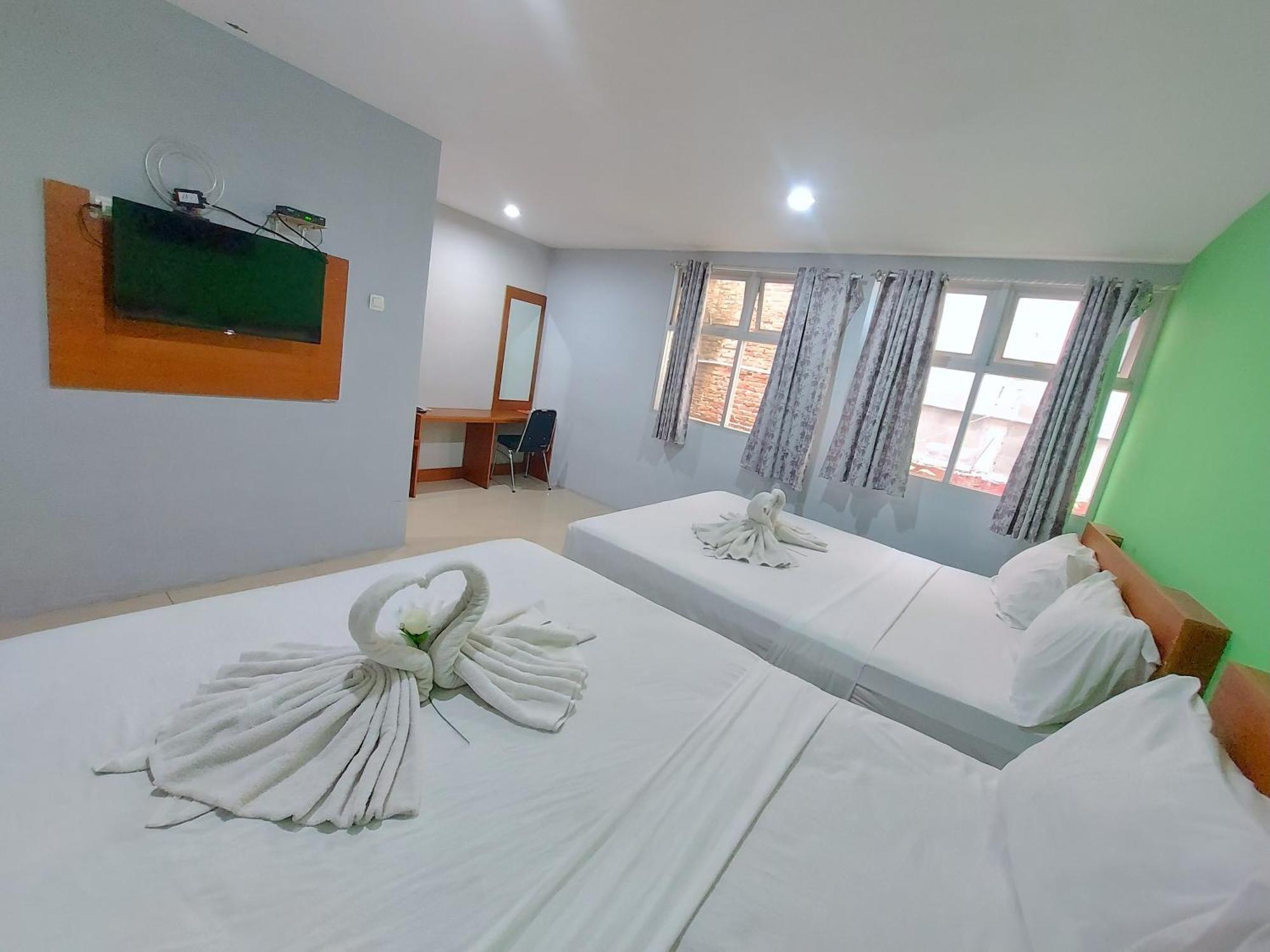The Aurora By Makati Hotel Lembang Exterior foto